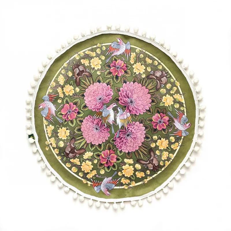 رومیزی گرد گلستان شاعران