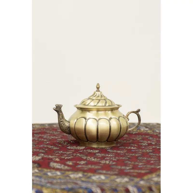 قوری برنجی
