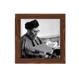 قاب  پی‌وی‌سی 17 از مجموعه رهبرم  15در15 مربع