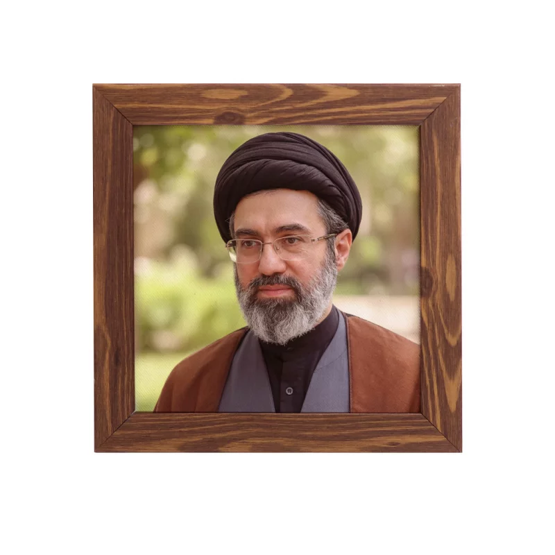 قاب مربع 04 رهبرم اقا مجتبی 15*15طرح چوب