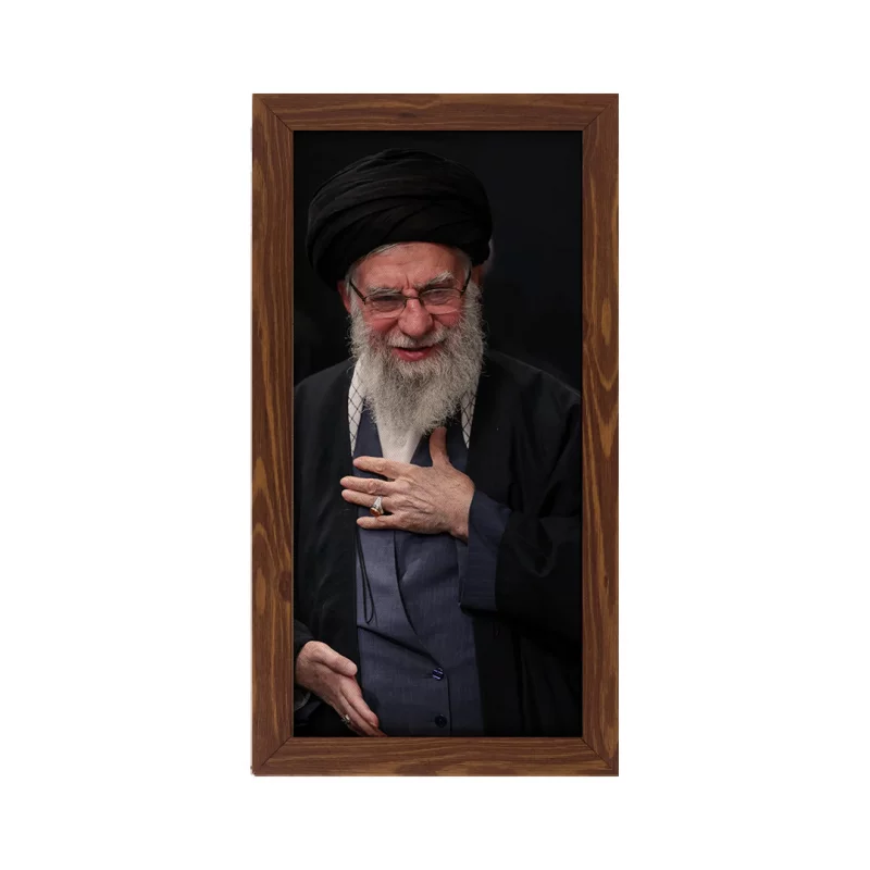 قاب عمودی 10 از مجموعه رهبرم 20*30طرح چوب